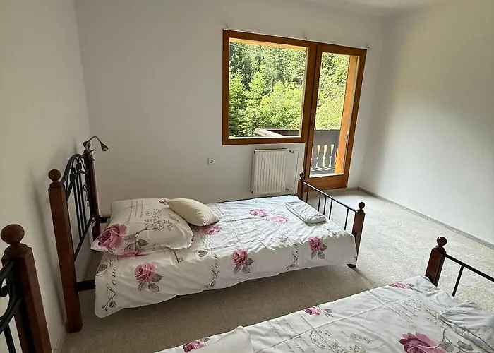 Cozy Mountain Near Kranjska Gora בית נופש